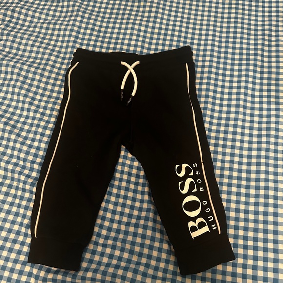 Hugo boss joggers - Picture 1 of 8